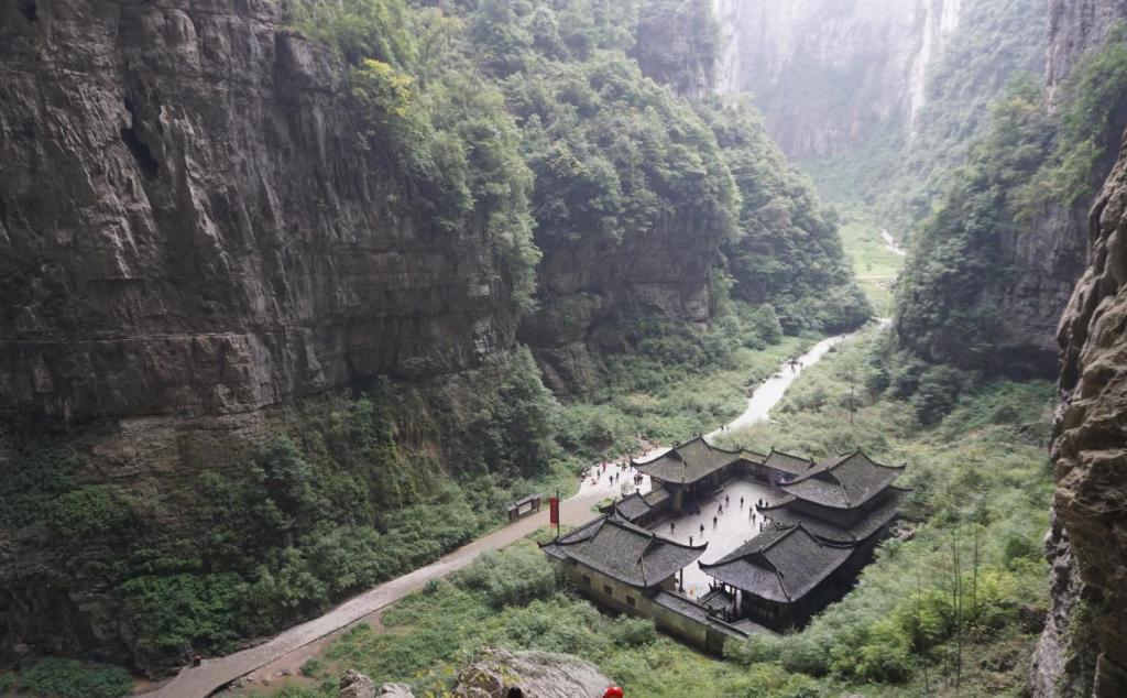 河南郑州出发重庆5日自驾游：寻梦酉阳桃花源-探秘武隆天坑地缝5日精品自驾之旅