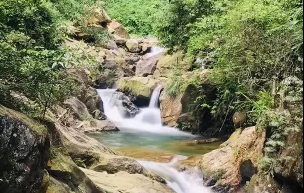 广东出发肇庆周边自驾游：西江羚羊峡-肇庆紫云谷-四会奇石河-玻璃桥-游山玩水2天自驾游