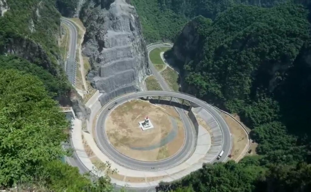 【清凉太行】4天3晚、夜游5A云台山、挑战辉煌绝壁、穿越“时空记忆”揭开东方古堡的神秘面纱！