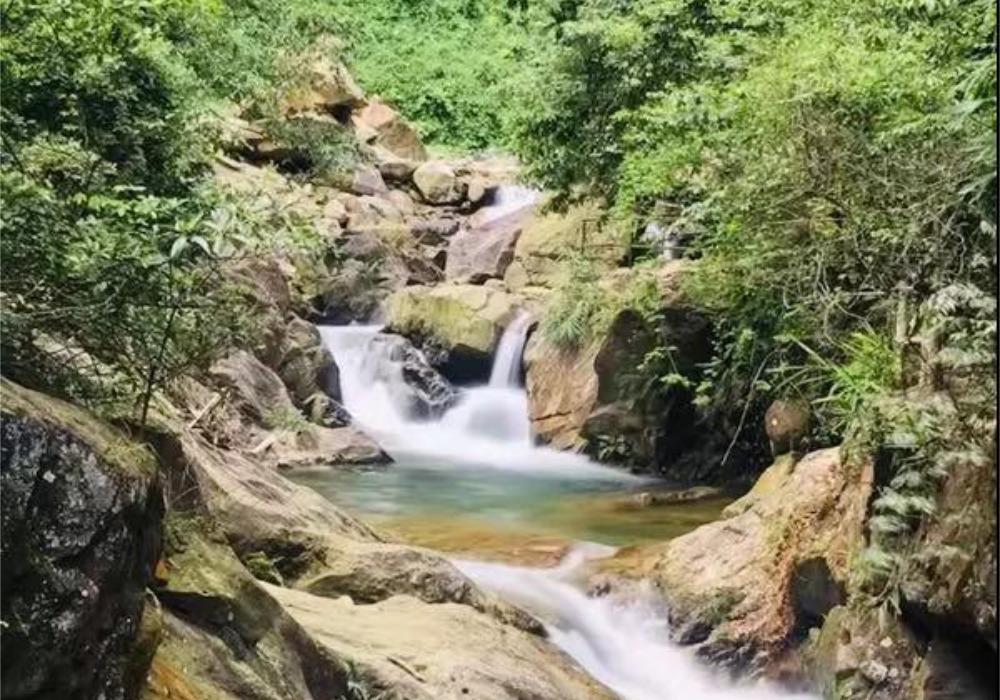 广东出发肇庆周边自驾游:西江羚羊峡-肇庆紫云谷-四会奇石河-玻璃桥